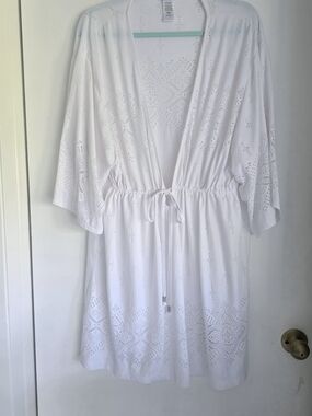 Dotti White Eyelet Drawstring Kimono